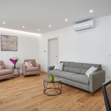 Newly Renovated Apt. Near To Entrance To Old Town Ντουμπρόβνικ Εξωτερικό φωτογραφία