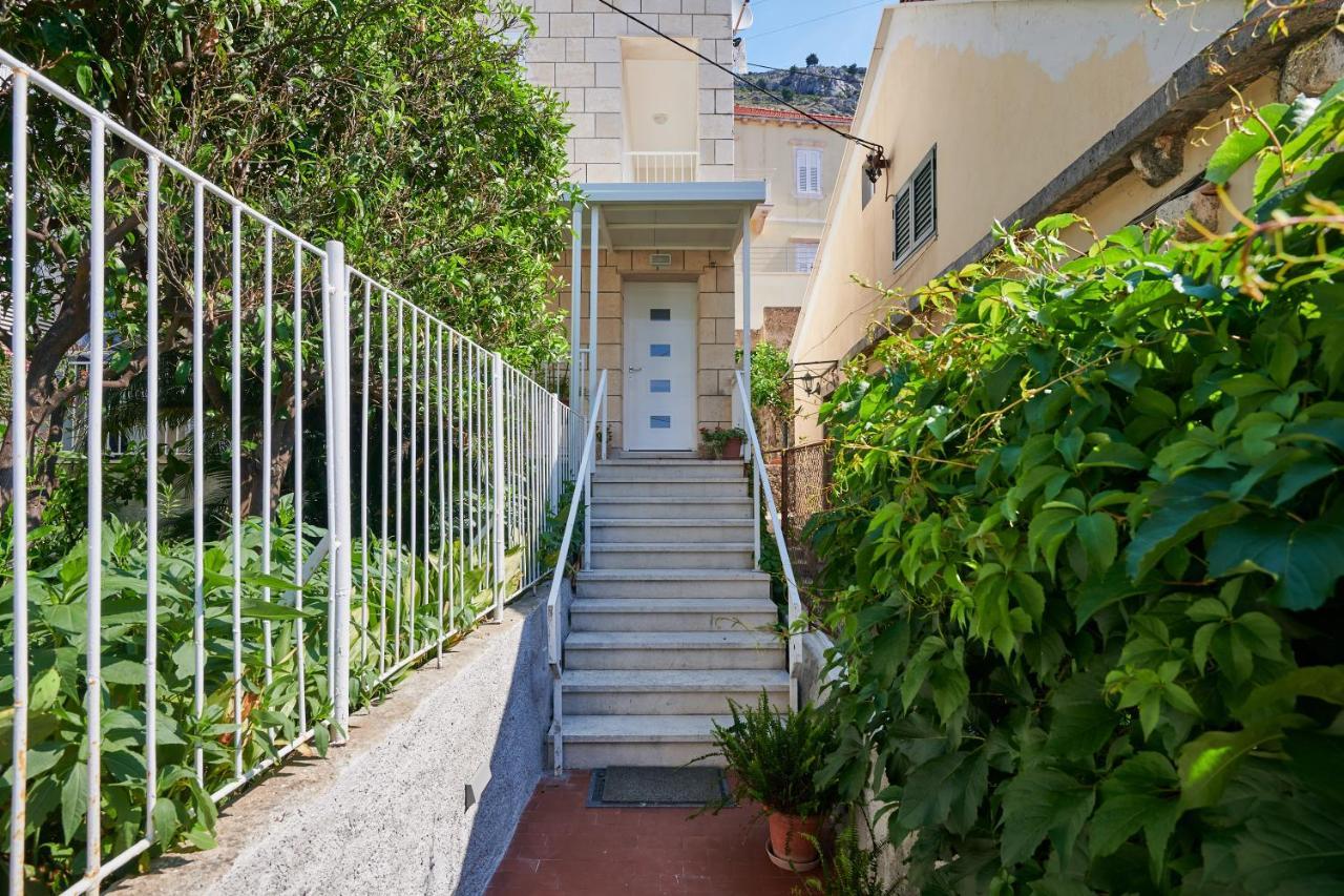 Newly Renovated Apt. Near To Entrance To Old Town Ντουμπρόβνικ Εξωτερικό φωτογραφία